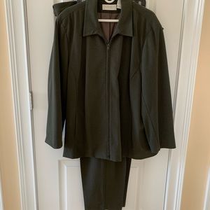 Elizabeth By Liz Claiborne suit
